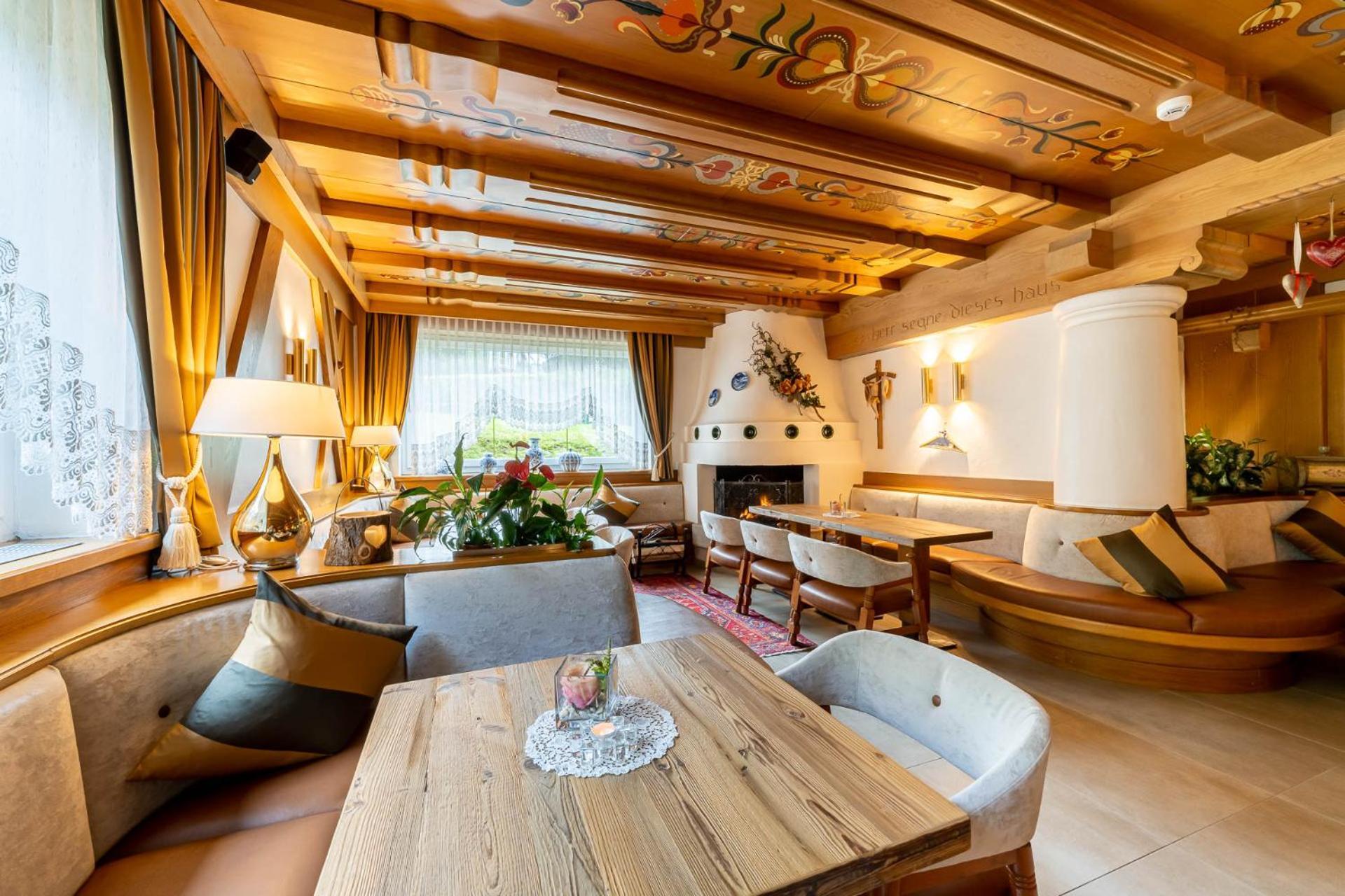 Hotel Gran Paradis Campitello di Fassa Exteriör bild