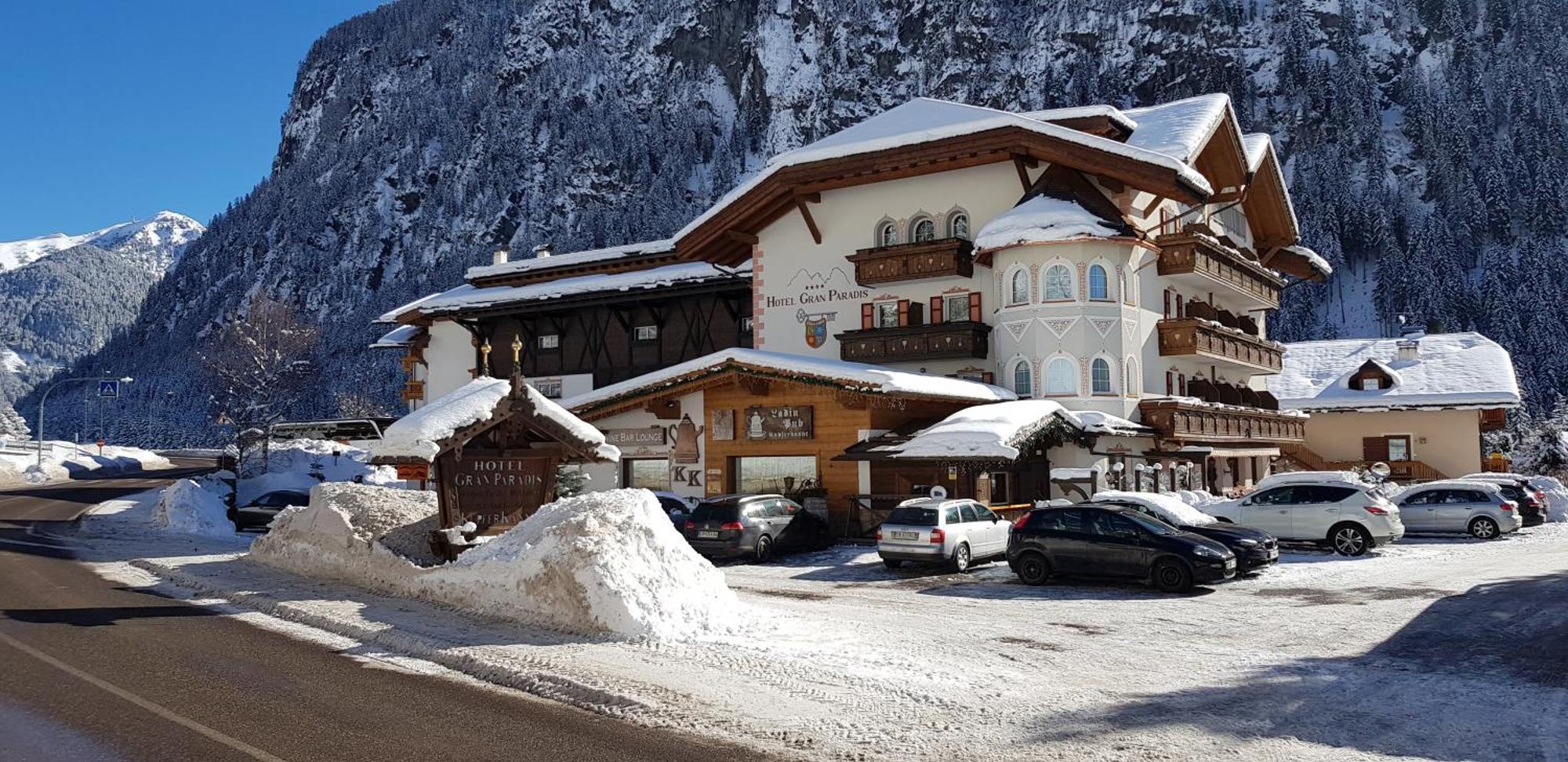 Hotel Gran Paradis Campitello di Fassa Exteriör bild